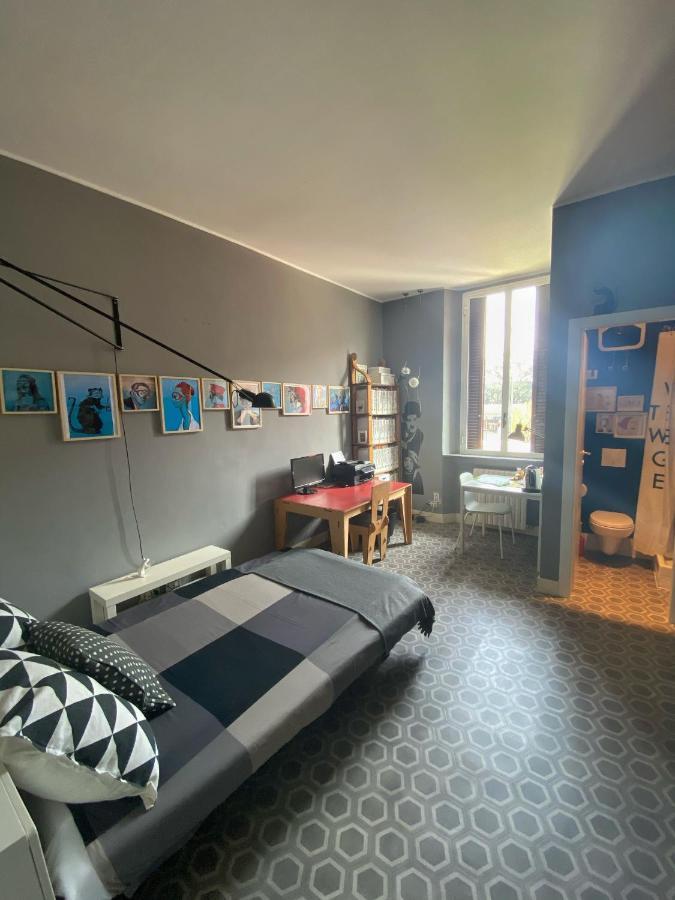 Stanza Privata Con Bagno A 15 Minuti Da Duomo Apartment Sesto San Giovanni Luaran gambar